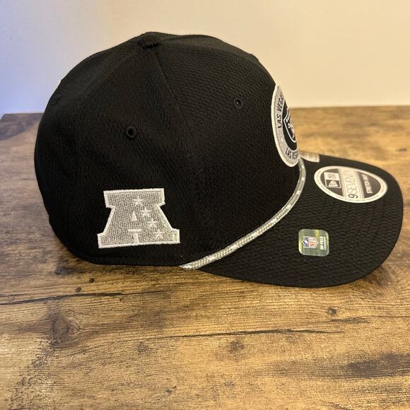 NWT New Era Las Vegas Raiders 2024 NFL Sideline 9Seventy Stretch Snap Hat OS - Picture 4 of 9